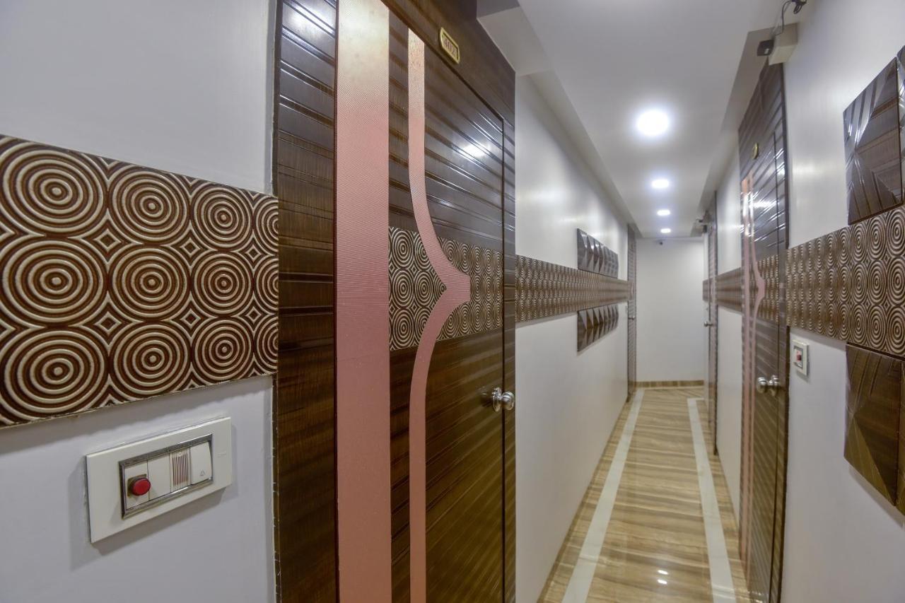 Oyo 28893 Hotel Gulf ムンバイ エクステリア 写真