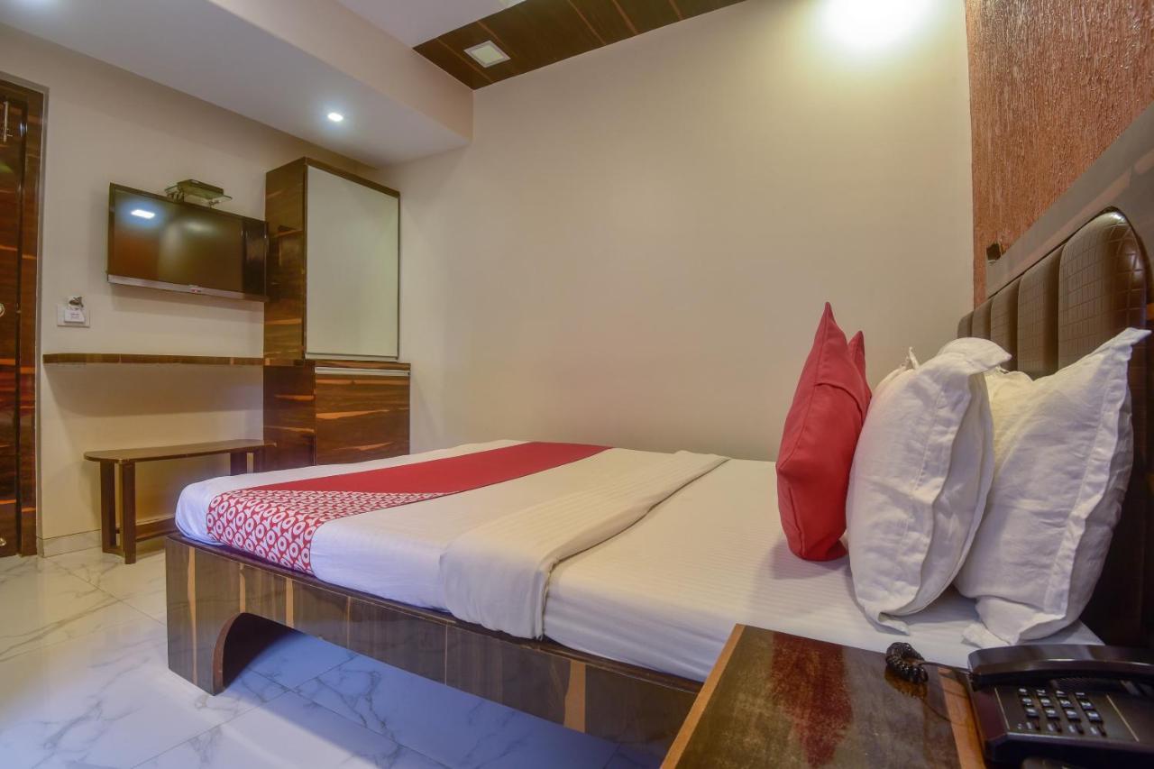 Oyo 28893 Hotel Gulf ムンバイ エクステリア 写真