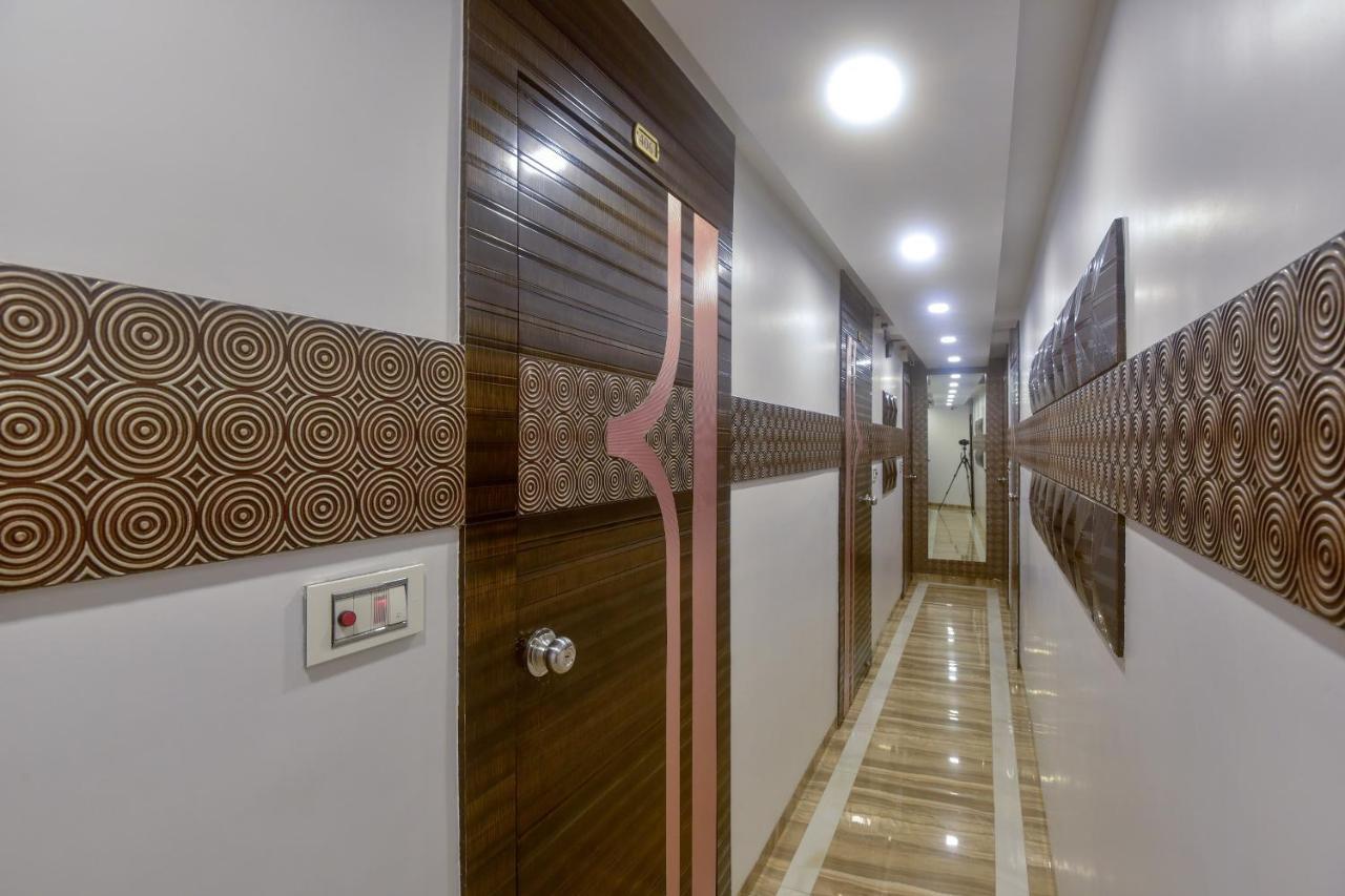 Oyo 28893 Hotel Gulf ムンバイ エクステリア 写真