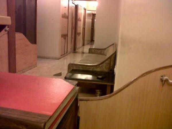 Oyo 28893 Hotel Gulf ムンバイ エクステリア 写真
